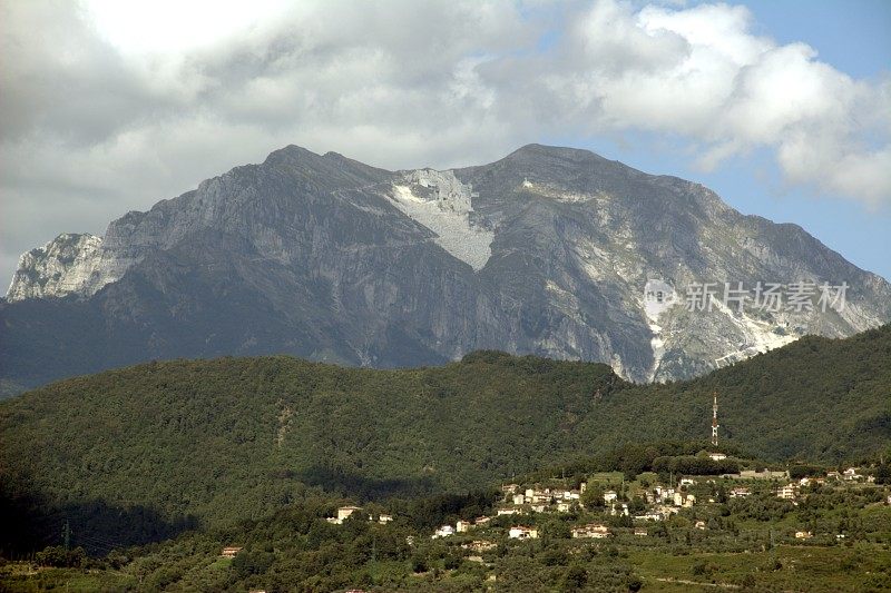 Corchia山，Alpi, Italy